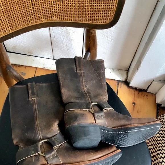 Frye Harness 12R Brown Distressed Leather Boots Sz 6.5 - Picture 4 of 9